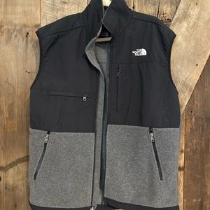 Men’s Large North Face black/gray fleece vest